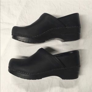 Dansko black oiled size 38